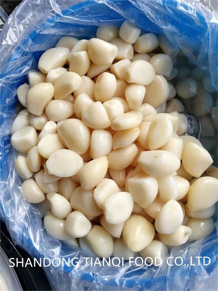 Salted Garlic Peeled Garlic colves in Brine